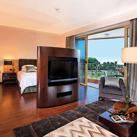 Moevenpick Ambassador Hotel Accra Esterno foto