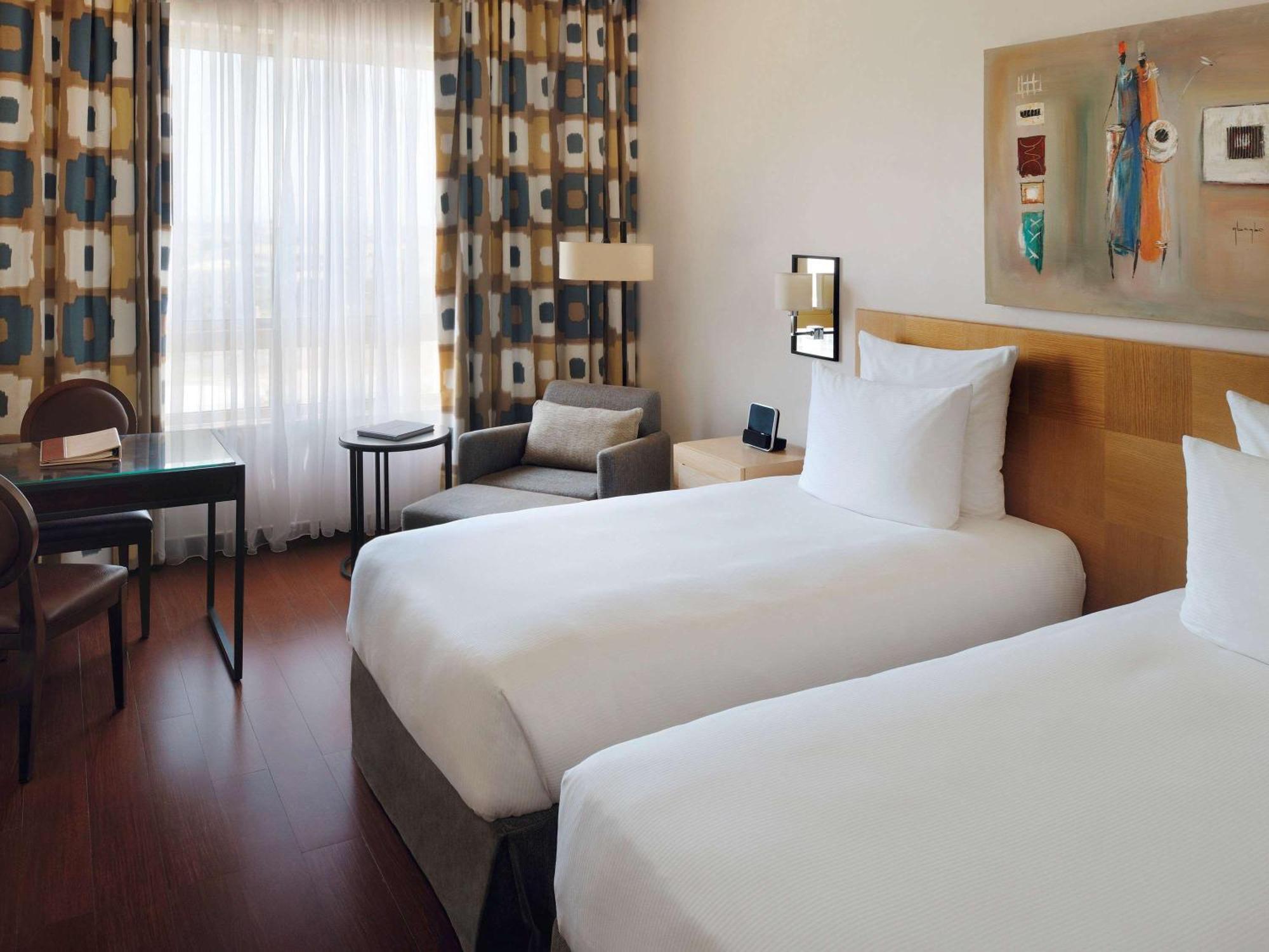 Moevenpick Ambassador Hotel Accra Esterno foto