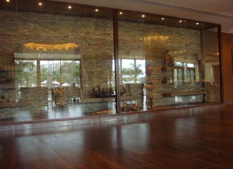 Moevenpick Ambassador Hotel Accra Esterno foto