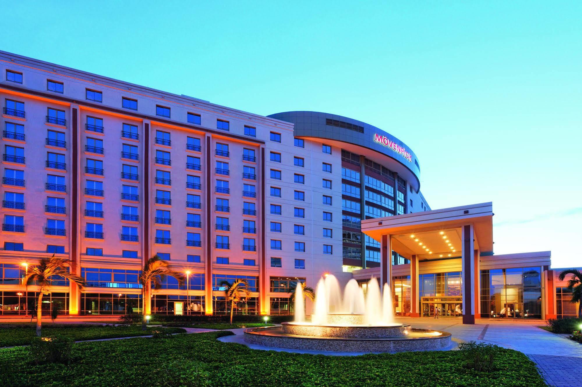 Moevenpick Ambassador Hotel Accra Esterno foto