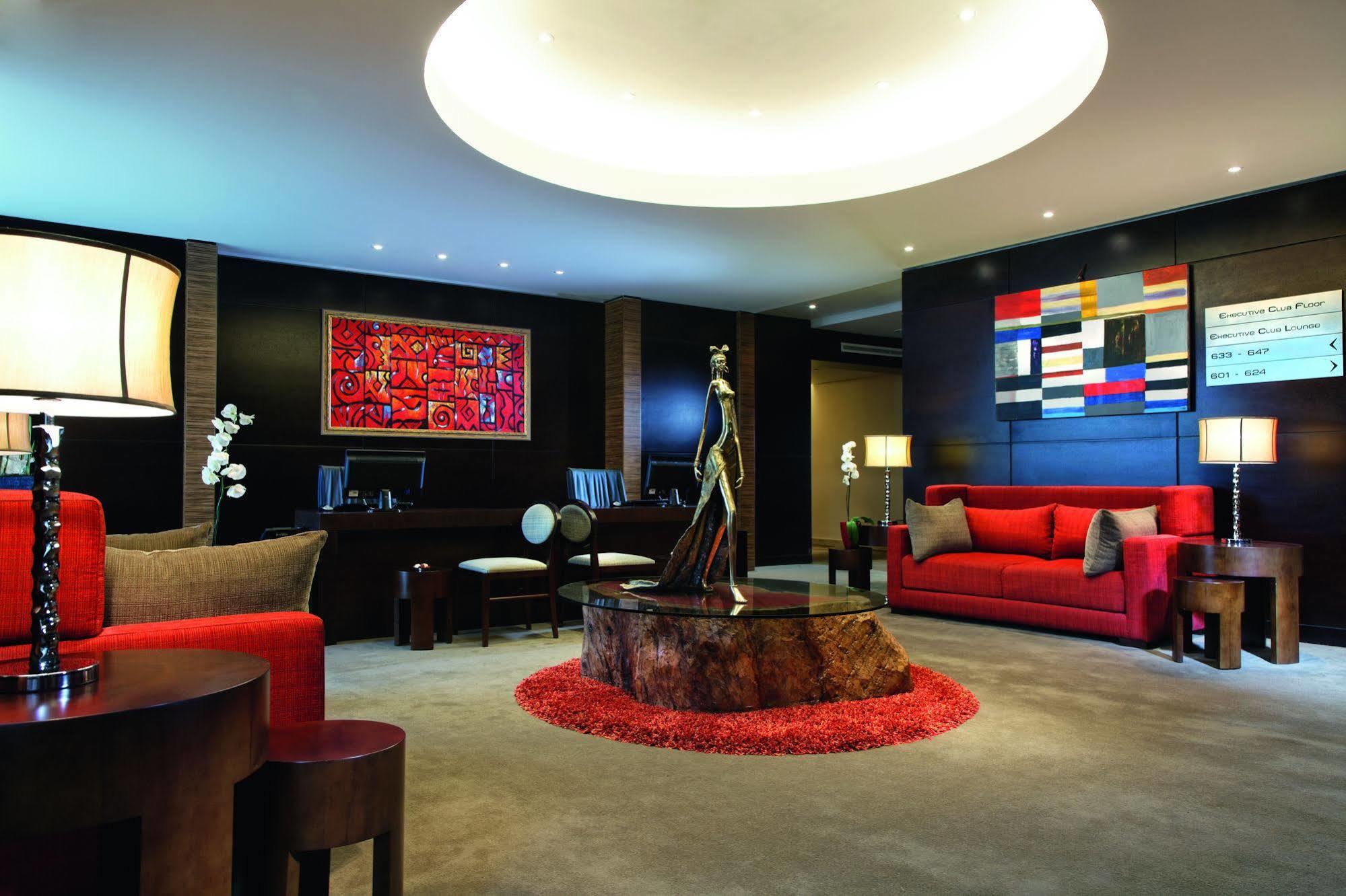 Moevenpick Ambassador Hotel Accra Esterno foto